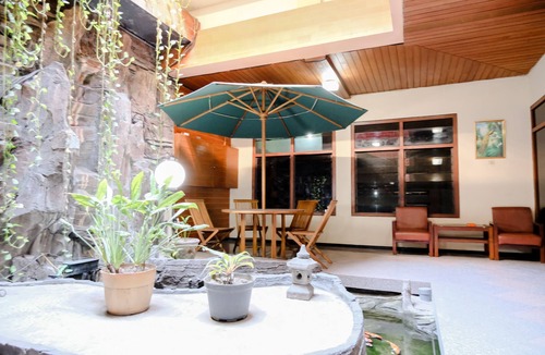 Ponorogo Hotel | OYO 1761 Hotel Dirgahayu