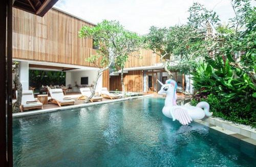 Petitenget Villa | Payapaya Seminyak luxury vila 4 BR near beach potato head