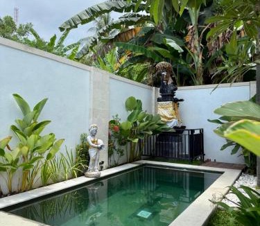 Lovina Villa | Peaceful Tropical Villa with private pool