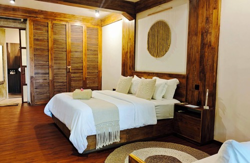 Jungut Batu Hotel | Pondok Baruna Frangipani Resort