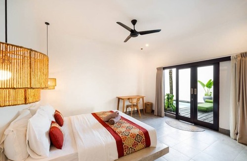 Batu Bolong House | Private Canggu Villa w/Pool Near Beaches & Cafes