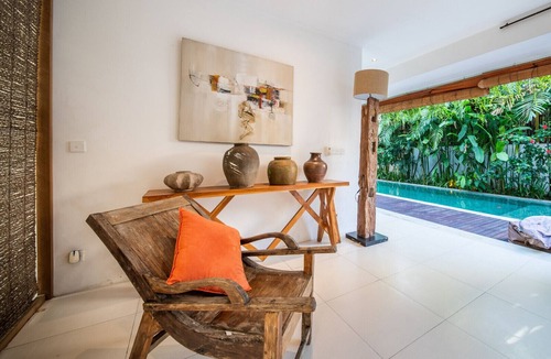 Berawa Villa | Private Pool Berawa Stay Walk to Finns