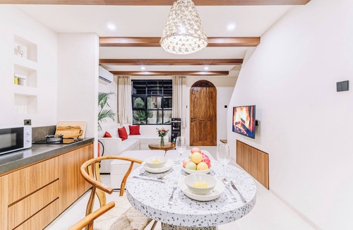 Munggu Villa | Private Pool Villa w/Ricefield Views 8 Min to Seseh Beach