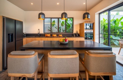 Umalas Villa | Private Tropical Garden | Huge Pool | Six Bedrooms