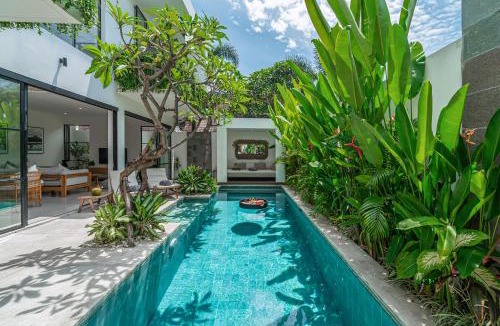 Berawa Villa | Puri Senang - Modern Pool Villa, 6 Mins to Berawa Beach & Finns