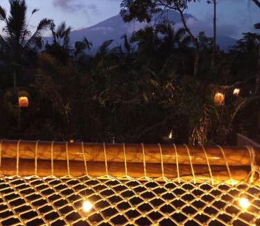 Selat Villa | Raka Rai Bamboo Villa - Private Pool with Mount Agung View