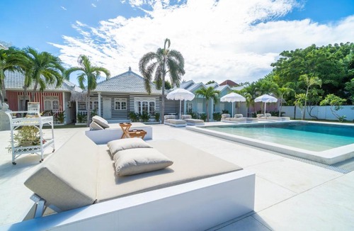 Uluwatu Hotel | Ria Uluwatu, Tropical Chic Hotel