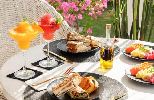 Uluwatu Hotel | Ria Uluwatu, Tropical Chic Hotel