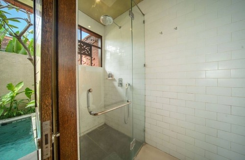 Berawa Resort | Romantic 1BR Villa in the Heart of Canggu
