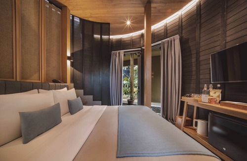 Batu Bolong Resort | Romantic 1BR Villa with Rooftop Sea Views