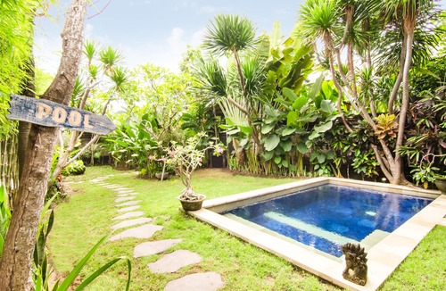 Kerobokan Villa | Romantic Dream Villa Walk to Petitenget, Seminyak