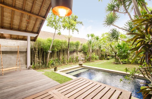 Kerobokan Villa | Romantic Dream Villa Walk to Petitenget, Seminyak