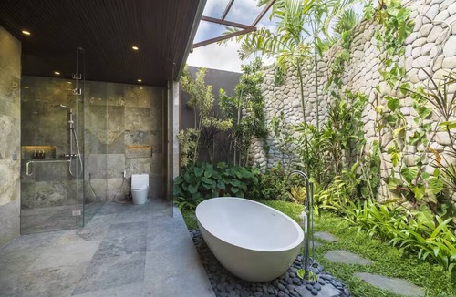 Melayang Hotel | Romantic Private Pool Villa Near Monkey Forest with Spa & Breakfast
