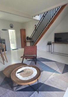 Padangsambian Klod Apartment | Rumah Tiana Cabin 1 With Balcony