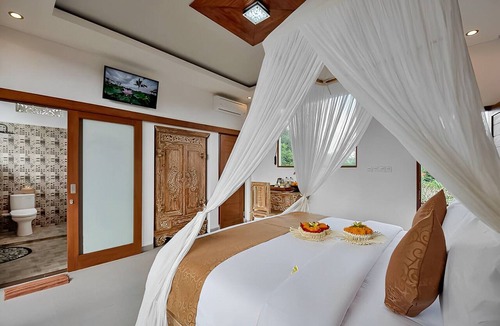 Melayang Hotel | Santosha Place