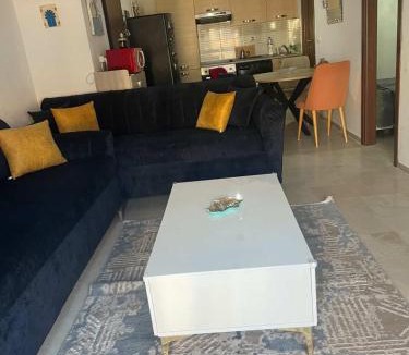 Tantana Apartment | Sea View 1BD Apartment Pool 2-Min Walk to Beach
