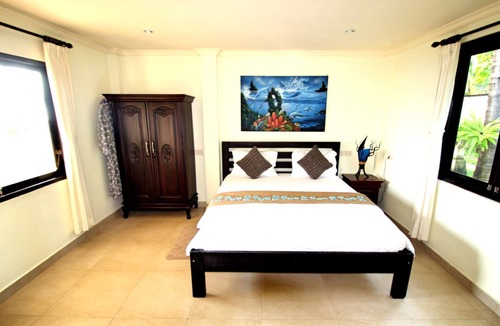 Bondalem Bed & Breakfast | Seafront Double Room in Bondalem Beach Club