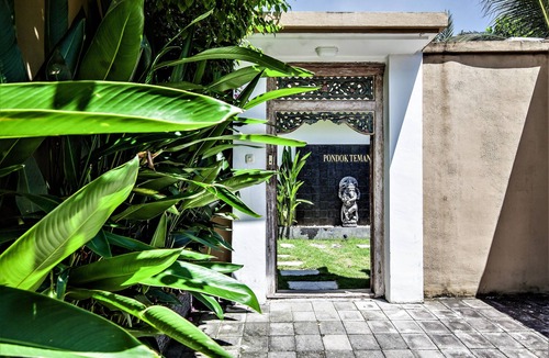 Banjar Semer Villa | Seminyak 3BR Pool Villa & Lounger