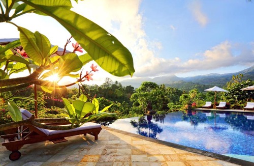 Sukasada Hotel | Shanti Natural Panorama View Hotel