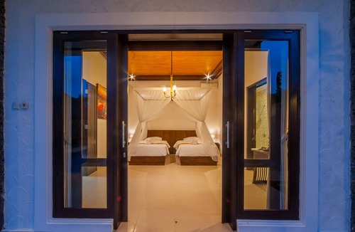 Kerobokan Villa | Spacious 4BR Villa @Seminyak