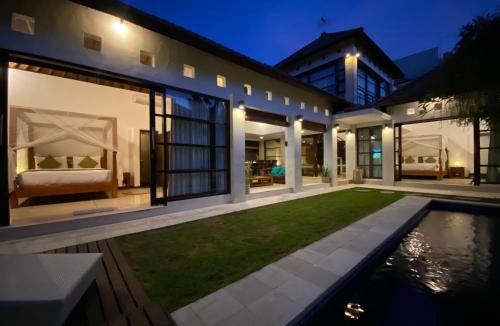 Petitenget Villa | Spacious Villa in Petitenget Top Location