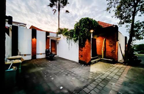 Tibubeneng Apartment | Stylish 3BR Pool Villa 5 Min to Beach Canggu