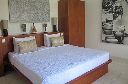 Laksmana Villa | Stylish & Elegant 2BR Luxury Villa, Seminyak - Private Bar & Kitchen!