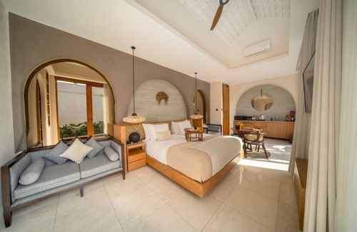 Dewi Sri Hotel | Stylish Romantic Villa 1BR in Seminyak