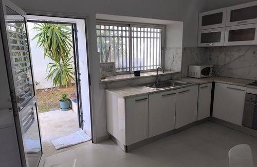 Cite Erriadh Villa | Stylish villa avec parking et piscine