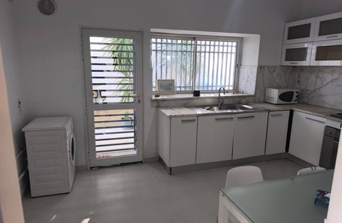 Cite Erriadh Villa | Stylish villa avec parking et piscine