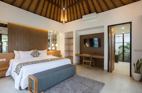 Seminyak Hotel | The Kon's Villa Bali Seminyak