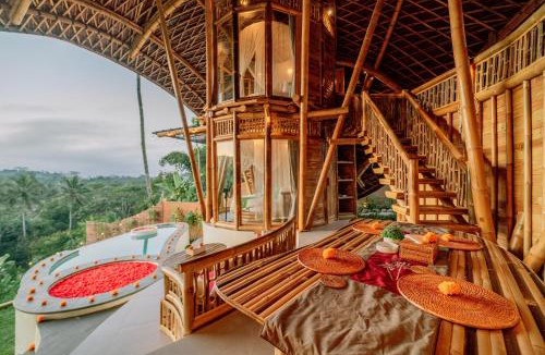 Selat House | The Mundis Bali Villa - Bamboo Retreat with Private Pool & Mount Agung View