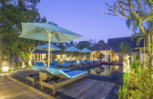 Mushroom Bay Hotel | The Palm Grove