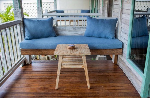 Mushroom Bay Hotel | The Sweat Villa Warung and Spa