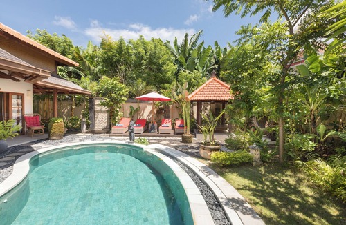 Jimbaran Villa | Tropically, 4-Bedroom Villa in Balangan