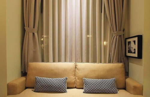 Sunset Road Hotel | Uma Karan