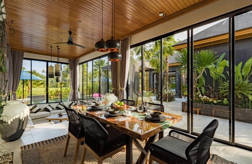 Pengosekan Villa | Villa Coconut Monkey by BaliSuperHost
