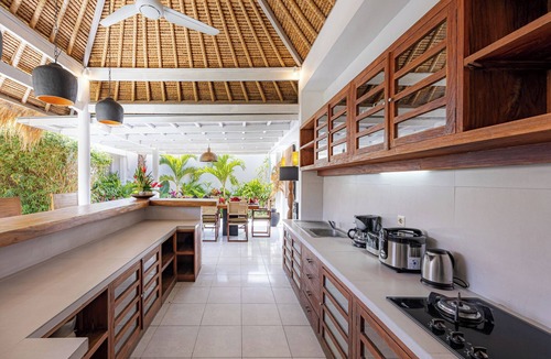 Sunset Road Villa | Villa Complex - 10mn walk from Oberoi Seminyak