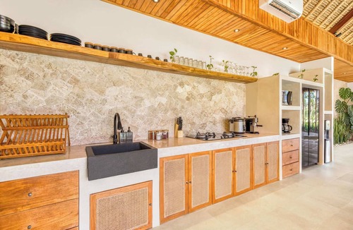 Laksmana Villa | Villa El Gaucho 9BR Sauna & Jacuzzi Prime Location