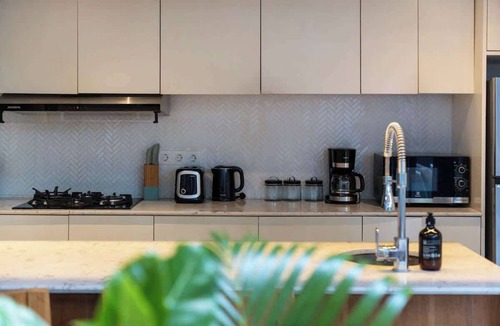 Berawa Villa | Villa Kelana 3BDR, Berawa - Breakfast Included!