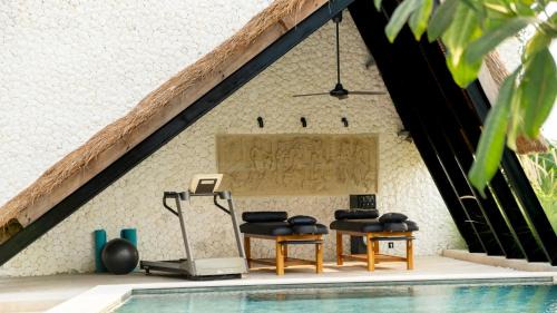 Tibubeneng Villa | Villa Kubu Dewi Sri by Villa Finder