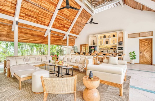 Petitenget Villa | Villa Manhattan - Luxurious 8-BDR Villa, huge pool