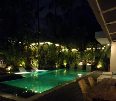 Berawa Villa | Villa Mette, 3BR Luxury Pool Villa, Walk to Beach & Finns Beach Club
