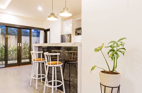Tibubeneng Villa | Villa Paddies - Charming 2 BR Canggu with Aircon Living High Speed Wi-Fi