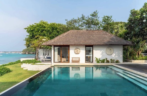 Mushroom Bay Villa | Villa Pantai - 6 Bedroom Villa