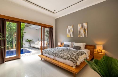 Berawa Villa | Villa Royal Canggu - 3 minutes to FINNS Beach club!