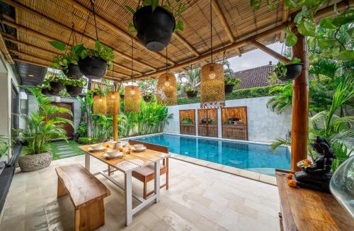 Petitenget Villa | Villa Sarong 2 Chic 2BR Boho Villa Prime Central Location
