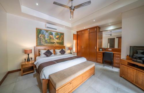 Central Seminyak Villa | Villa Seacluded 1 - 3BR Villa in Central Seminyak - Large Pool