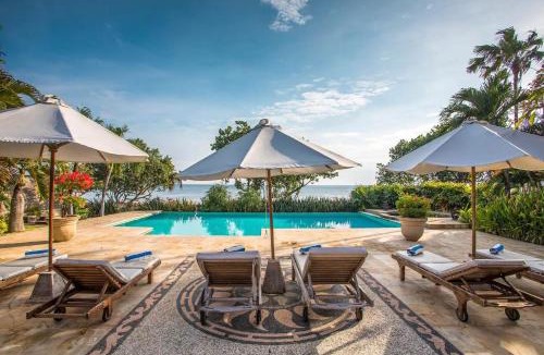 Dencarik Villa | Villa Taman Indah