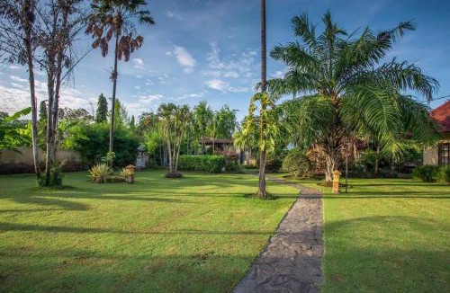 Dencarik Villa | Villa Taman Indah